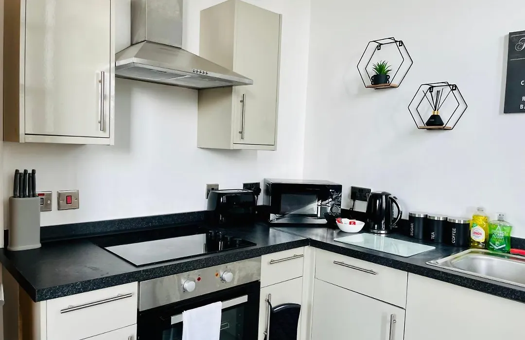 Bright And Spacious 2 Bed Apt - Sleeps Up To 6-1